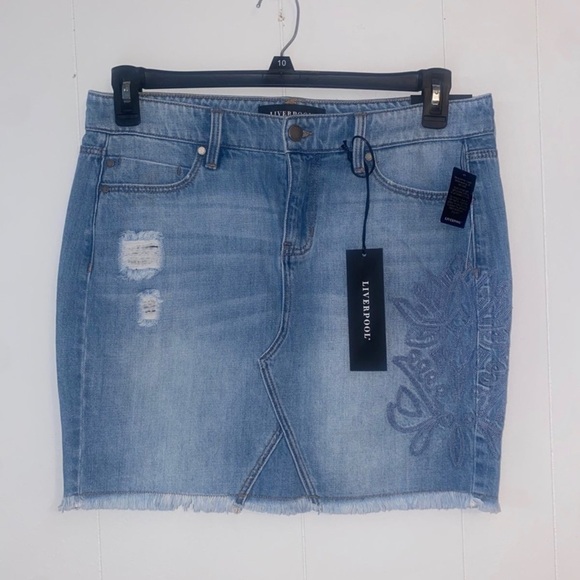 Liverpool Dresses & Skirts - NWT Liverpool Denim Skirt 6